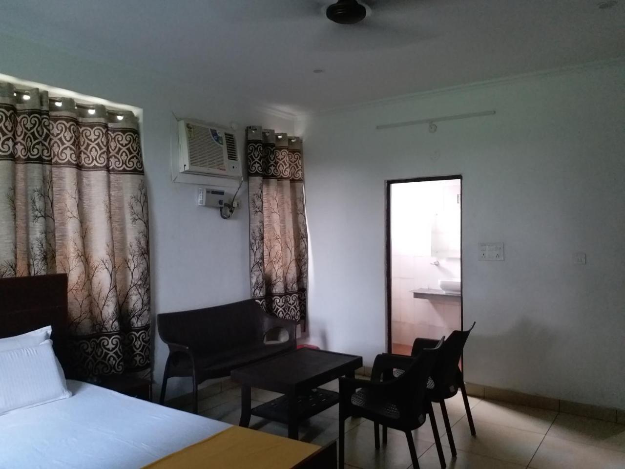 Krishna Hansraj Hotel Una  المظهر الخارجي الصورة