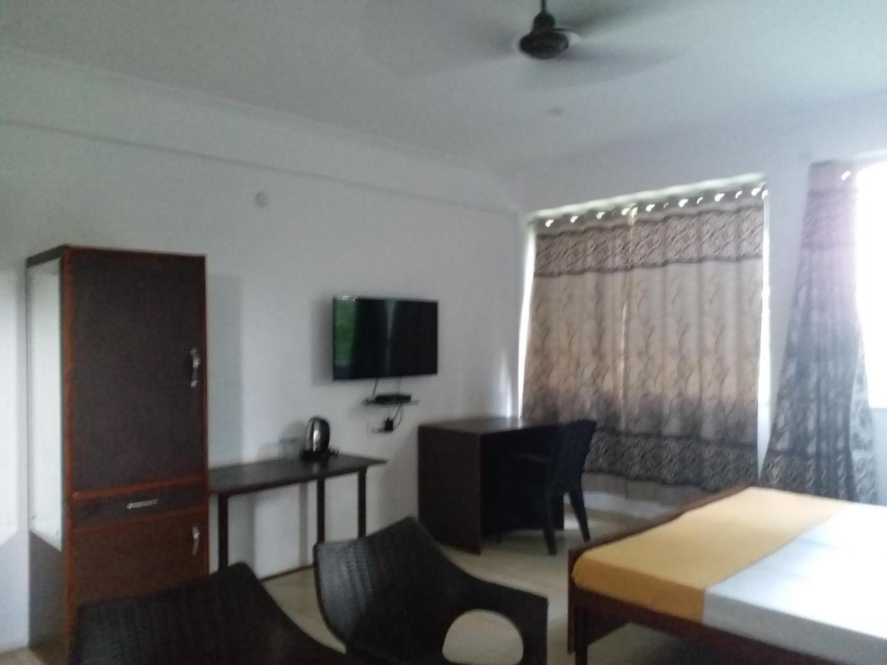 Krishna Hansraj Hotel Una  المظهر الخارجي الصورة